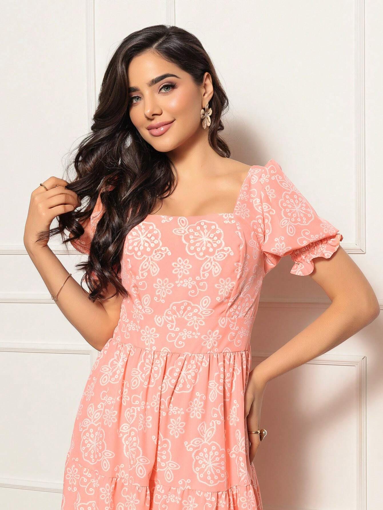 Long printed dress with sleeves
