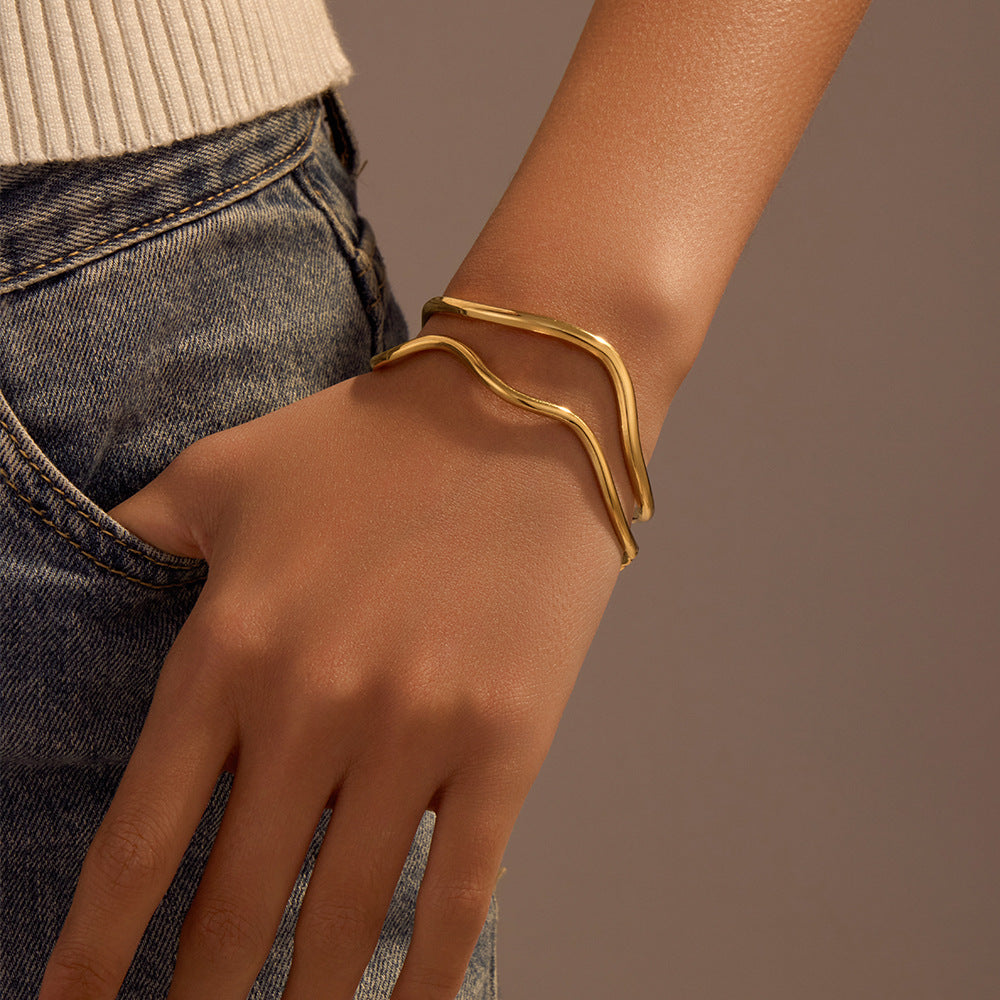 Niche Minimalist Open-end Gold Ripple Line Bracelet