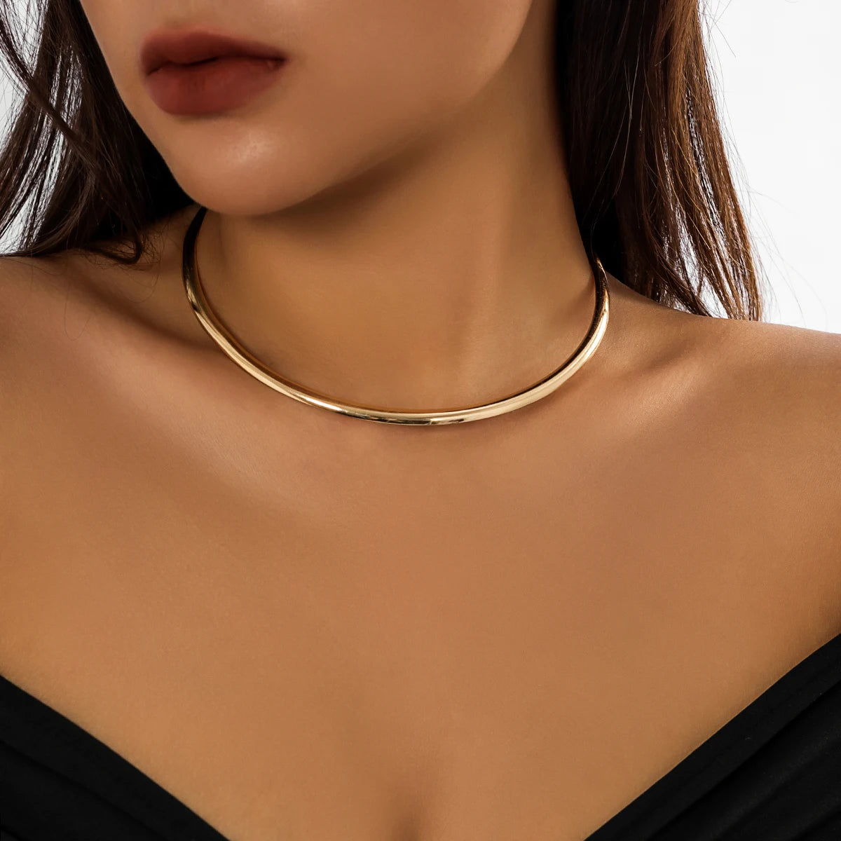 Sculpted Halo Choker - Livellia