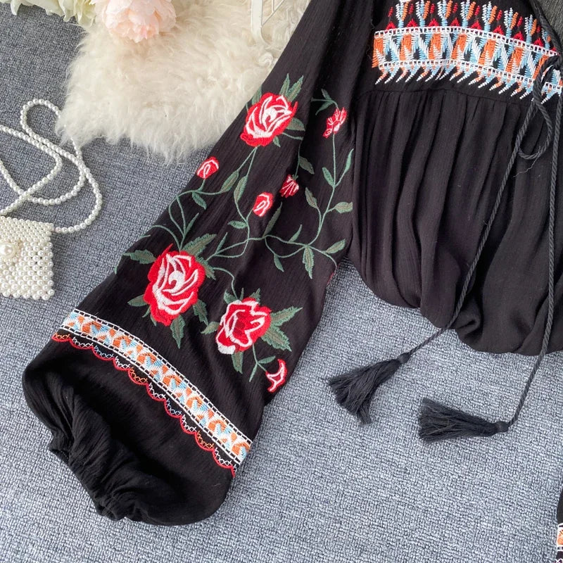 Boho Embroidered Blouse - Livellia