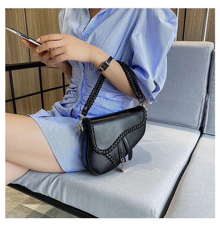 Women’s Bag – Combining Style