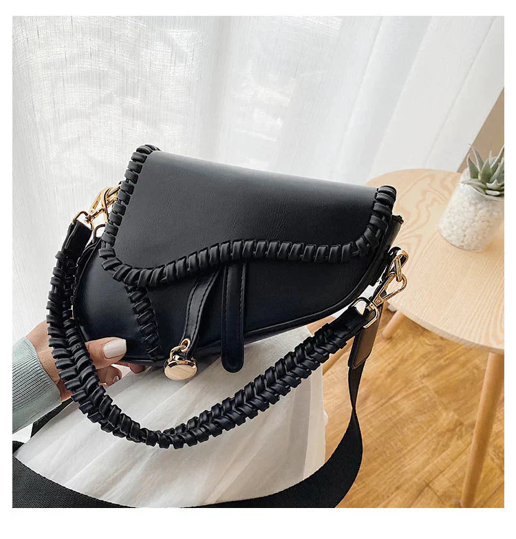 Women’s Bag – Combining Style