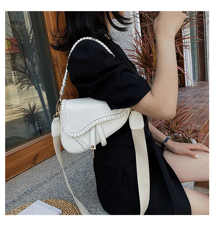 Women’s Bag – Combining Style