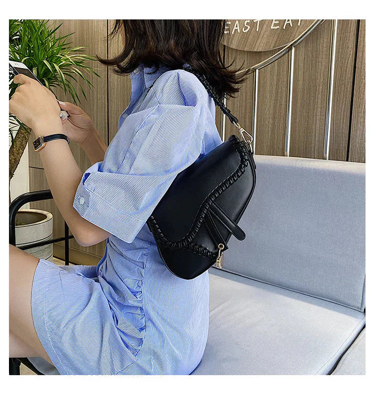 Women’s Bag – Combining Style