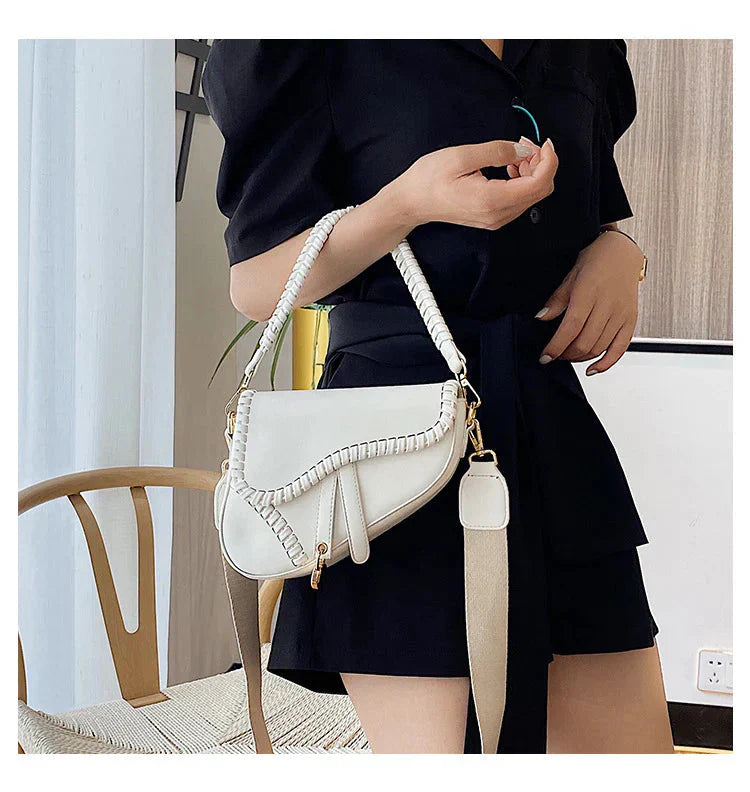 Women’s Bag – Combining Style