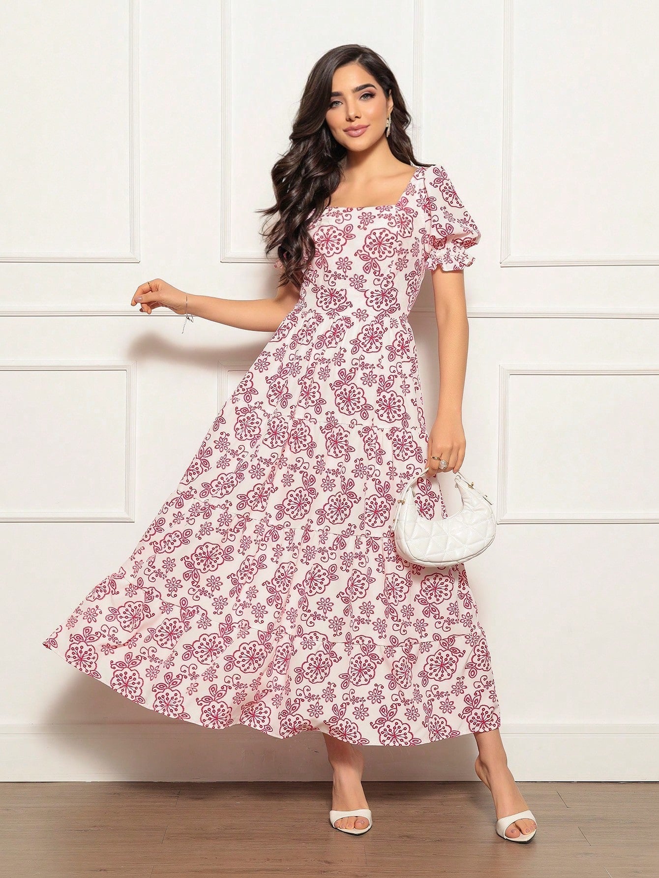 Long printed dress with sleeves