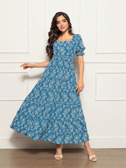 Long printed dress with sleeves