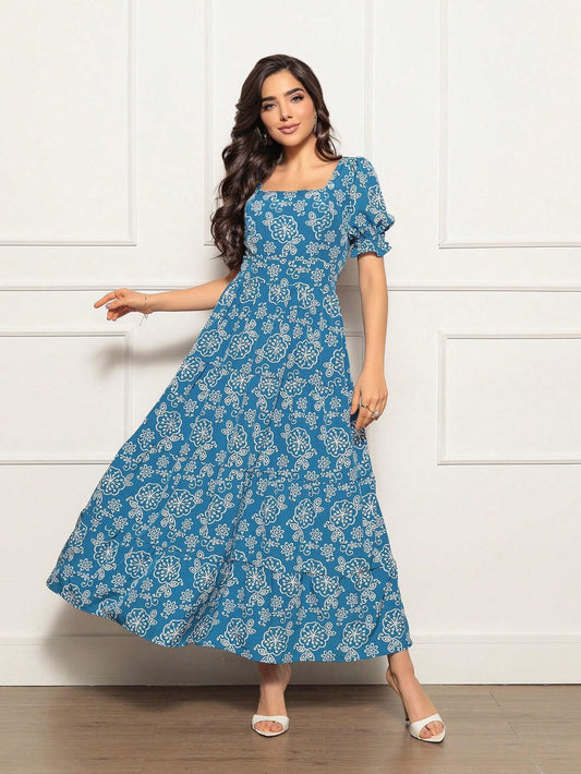 Long printed dress with sleeves