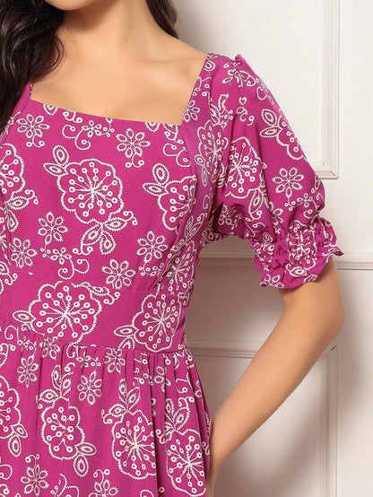 Long printed dress with sleeves
