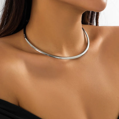 Sculpted Halo Choker - Livellia