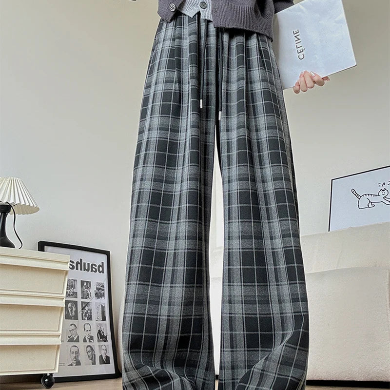 Plaid Chic High-Waist Trousers - Livellia