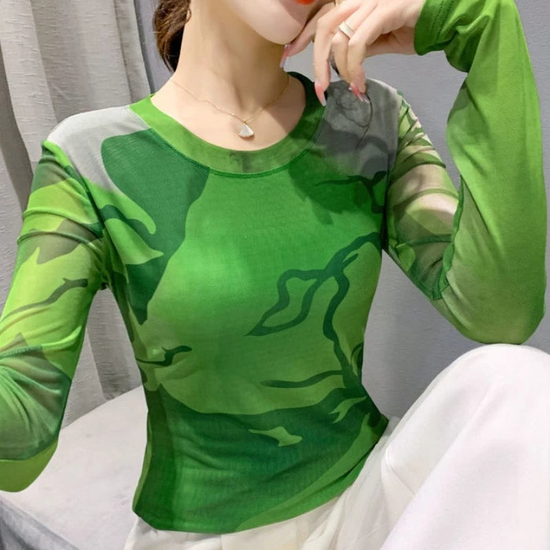 Mesh Graphic Tee - Livellia