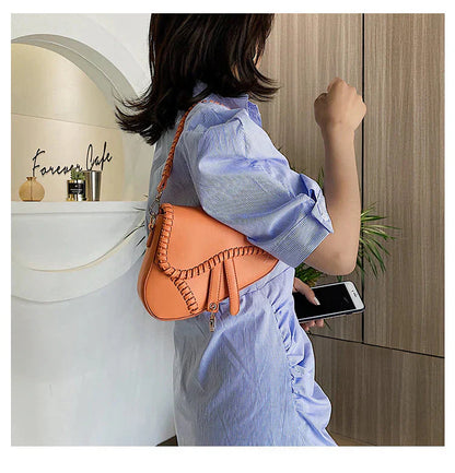 Women’s Bag – Combining Style